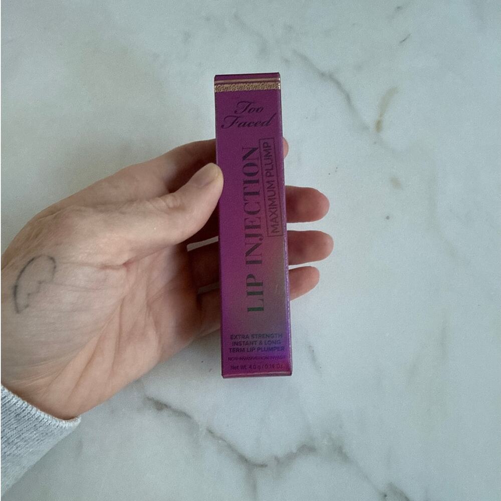 Too Faced Lip Injection Maximum Plump 0.14 oz Berry Crush